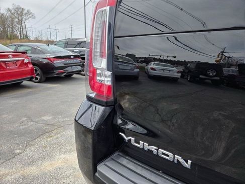 Used 2018 GMC Yukon SLT w/ Open Road Package AWD/4WD image 37