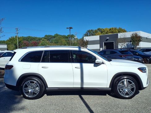 Used 2026 Mercedes-Benz GLS 450 4MATIC image 5