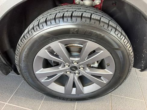 Certified 2021 Ford Explorer XLT w/ Equipment Group 202A AWD/4WD image 6