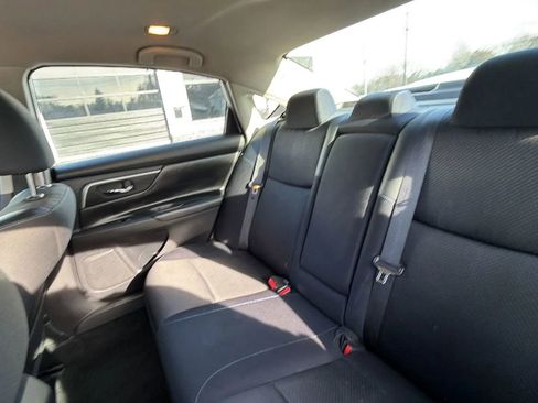 Used 2017 Nissan Altima 2.5 SR image 34