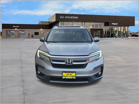 Used 2019 Honda Pilot Touring image 6