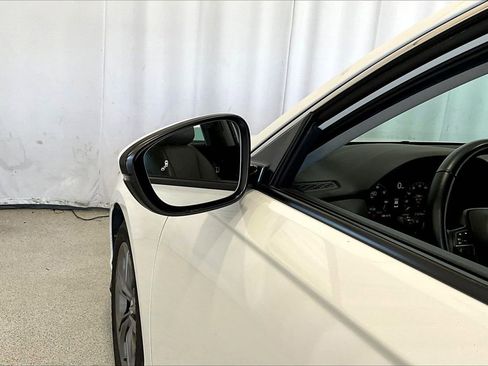 Used 2024 Honda Accord EX-L image 10