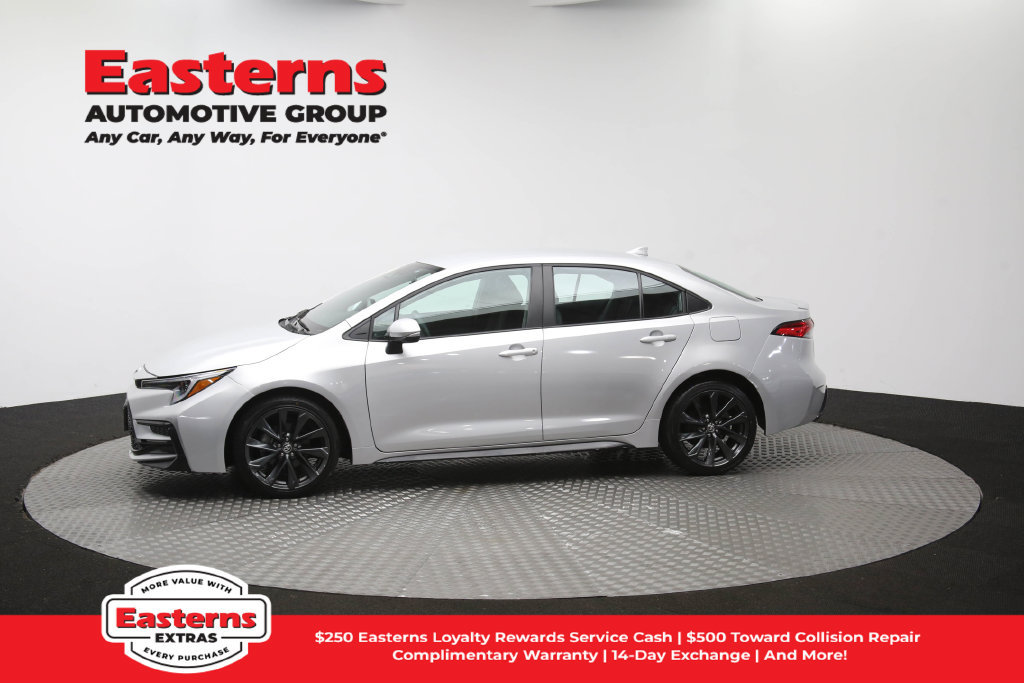 Used 2025 Toyota Corolla SE FWD image 60