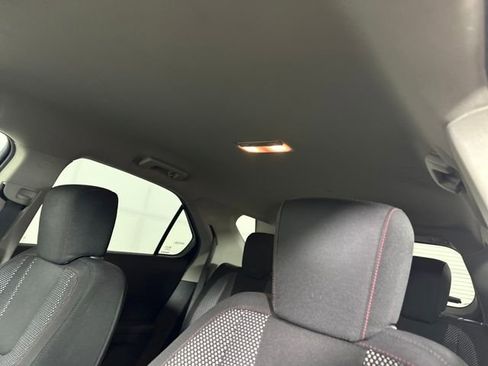 Used 2017 Chevrolet Equinox LT w/ Convenience Package image 12