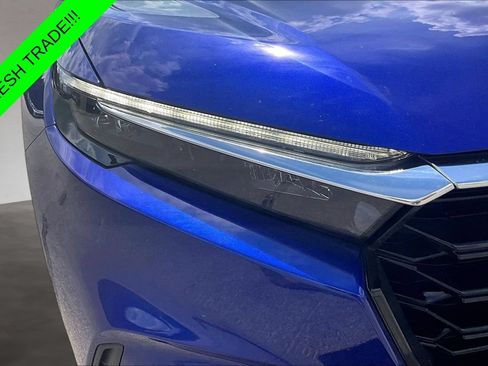 Used 2025 Honda CR-V EX image 29