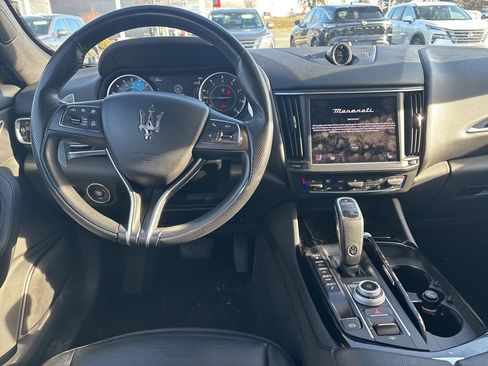Used 2023 Maserati Levante Modena image 17