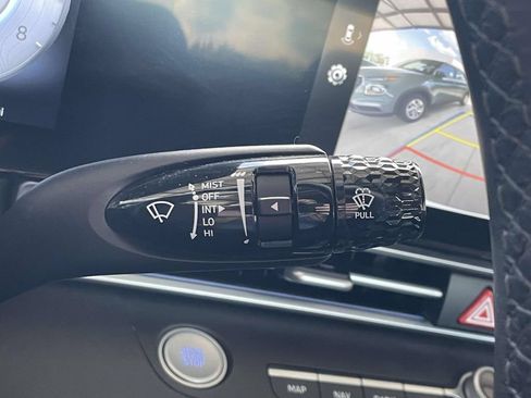 Certified 2025 Hyundai Elantra SEL FWD image 23