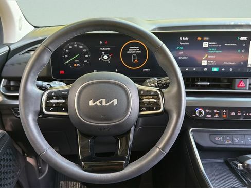 Used 2025 Kia Carnival SX Prestige FWD image 14