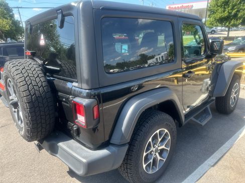 Used 2024 Jeep Wrangler Sport AWD/4WD image 4