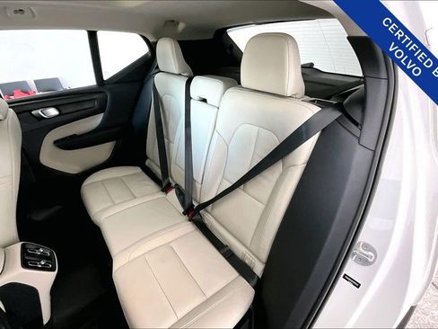 Used 2023 Volvo XC40 B4 Plus w/ Protection Package Premier image 34