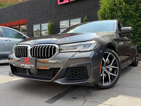 Used 2023 BMW 540i w/ M Sport Package RWD image 2