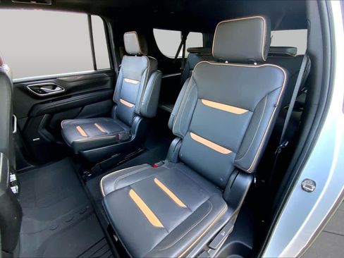 Used 2024 GMC Yukon XL AT4 w/ AT4 Premium Plus Package AWD/4WD image 41