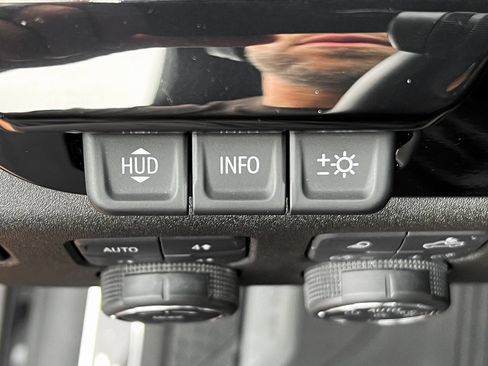 Used 2024 Chevrolet Silverado 2500 ZR2 w/ Technology Package image 9