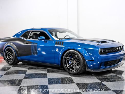 Used 2022 Dodge Challenger SRT Hellcat image 13