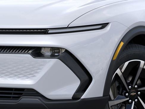 New 2026 Chevrolet Equinox EV LT image 10