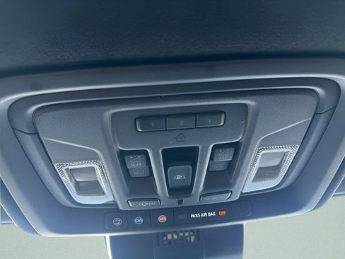 Used 2024 GMC Sierra 3500 Denali Ultimate AWD/4WD image 28