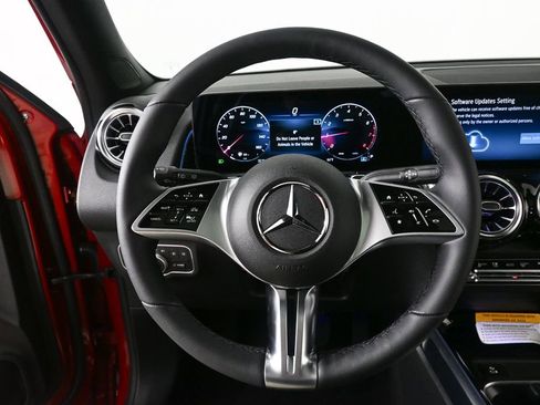 New 2026 Mercedes-Benz GLB 250 image 2