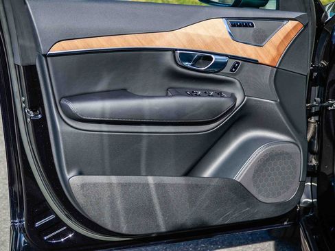 Used 2023 Volvo XC90 B6 Core w/ Climate Package image 23