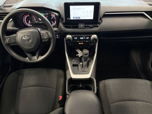 Used 2025 Toyota RAV4 XLE FWD image 12