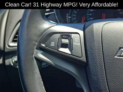 Used 2019 Chevrolet Trax LT w/ LT Convenience Package FWD image 20