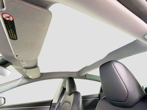 Used 2025 Tesla Model 3 Long Range RWD image 22