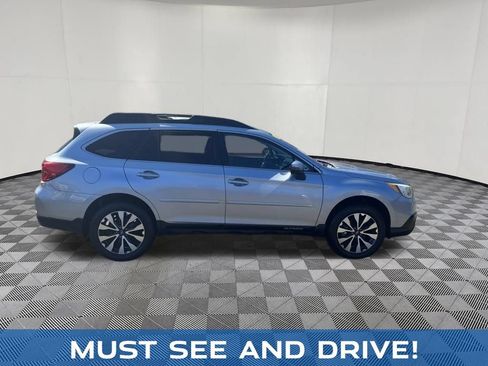 Used 2016 Subaru Outback 2.5i Limited AWD/4WD image 4