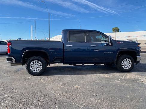 Used 2020 Chevrolet Silverado 2500 LTZ w/ LTZ Convenience Package image 5
