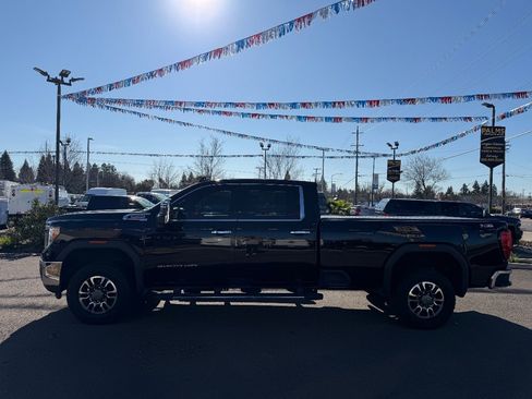 Used 2023 GMC Sierra 3500 SLT w/ SLT Premium Package image 7
