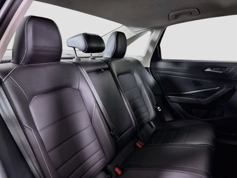 Certified 2022 Volkswagen Jetta SE w/ Panoramic Sunroof Package FWD image 30
