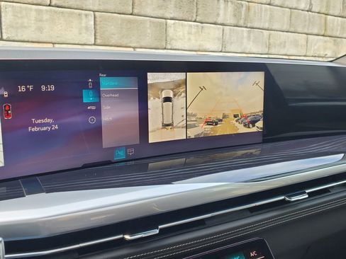 Certified 2025 Cadillac Escalade Sport image 34