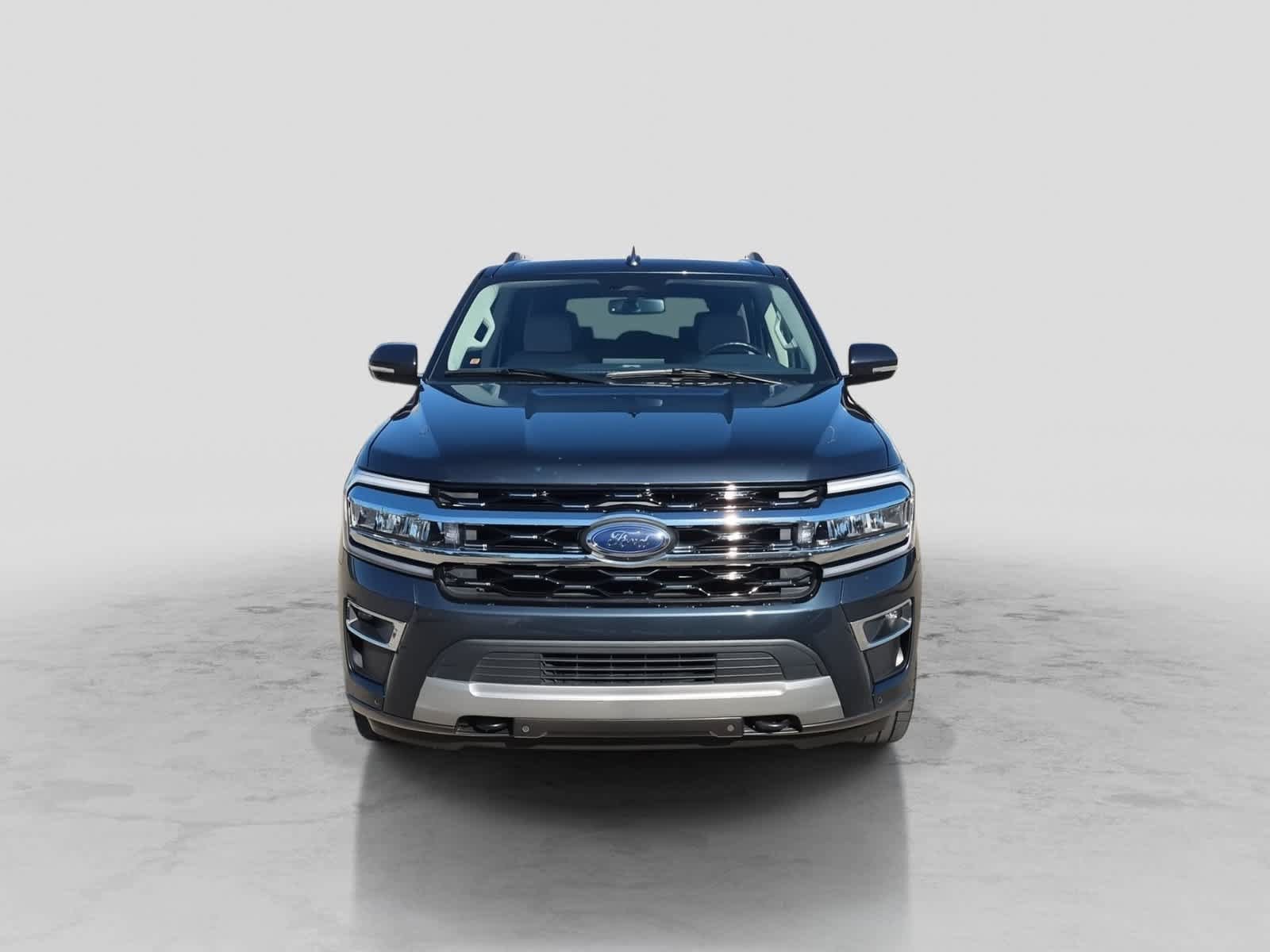 Used 2023 Ford Expedition Limited AWD/4WD image 3