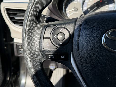 Used 2016 Toyota Corolla image 24