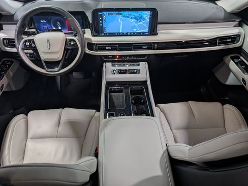 Used 2025 Lincoln Aviator Reserve w/ Equipment Group 201A AWD/4WD image 15