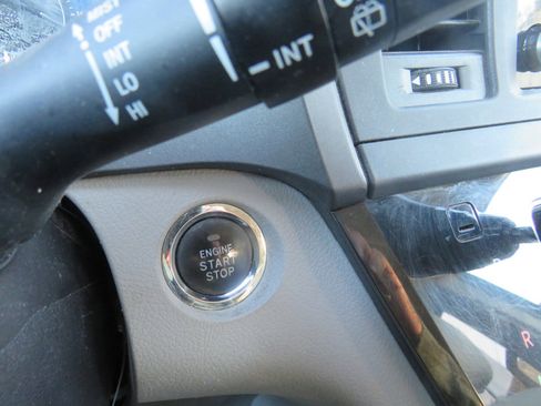 Used 2018 Toyota Sienna Limited Premium image 15