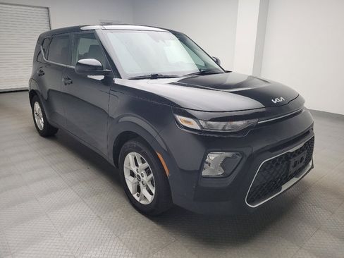 Used 2022 Kia Soul LX w/ Technology Package FWD image 13