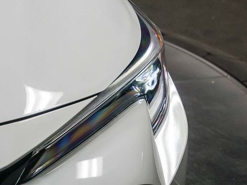 Certified 2024 Toyota Corolla SE w/ SE Package image 5