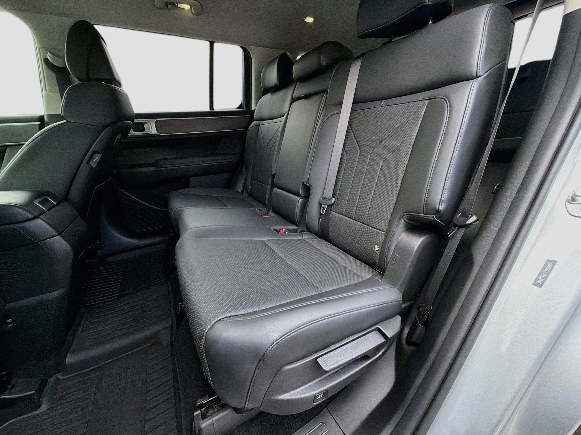 Used 2024 Hyundai Santa Fe SEL FWD image 22
