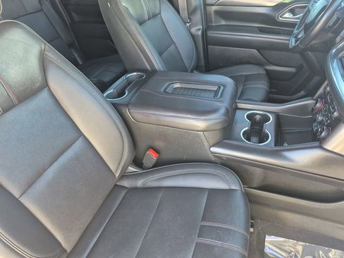 Used 2022 Chevrolet Suburban RST w/ Sport Performance Package image 17