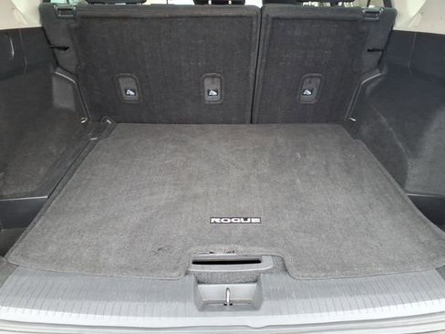 Used 2023 Nissan Rogue S image 10