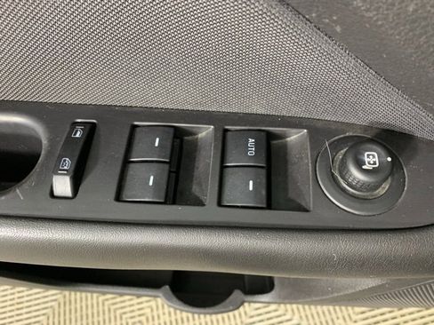 Used 2010 Ford Fusion SE image 27