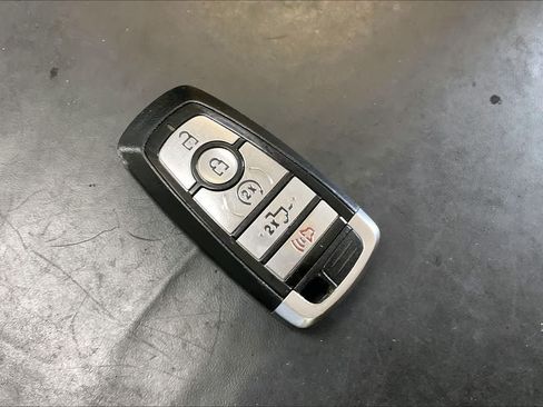 Used 2022 Ford F150 XLT w/ Equipment Group 302A High AWD/4WD image 19