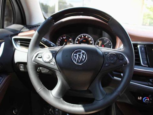 Used 2018 Buick Enclave Avenir w/ Avenir Technology Package FWD image 14
