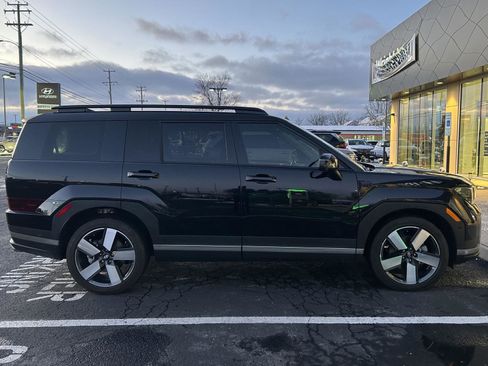 Used 2024 Hyundai Santa Fe Limited image 7