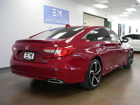 Used 2019 Honda Accord Sport image 9