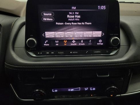 Used 2022 Nissan Rogue SV FWD image 25