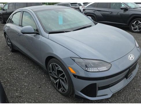 Used 2024 Hyundai Ioniq 6 Limited AWD/4WD image 2