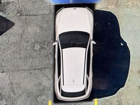 Used 2025 Genesis GV70 2.5T w/ Sport Prestige Package image 32