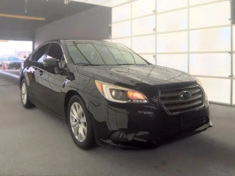 Used 2017 Subaru Legacy 2.5i Premium AWD/4WD image 2