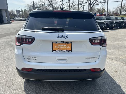 Used 2023 Jeep Compass Limited AWD/4WD image 7