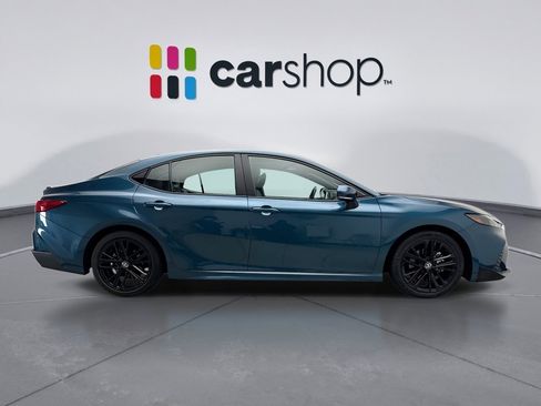 Used 2025 Toyota Camry SE w/ Convenience Package FWD image 6